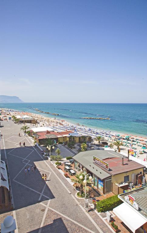 Bianchi Hotel & Residence Porto Recanati Szoba fotó